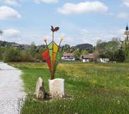 Bild zu Fledermaus Skulpturenweg und Fledermaus Waldspielplatz
