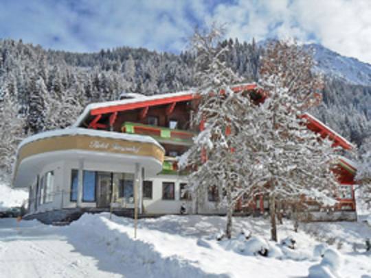 Sport- & Wellness-Hotel TAUERNHOF